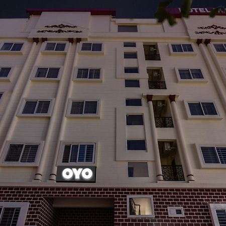 Super Collection O Manu Hotel Бангалор Екстериор снимка